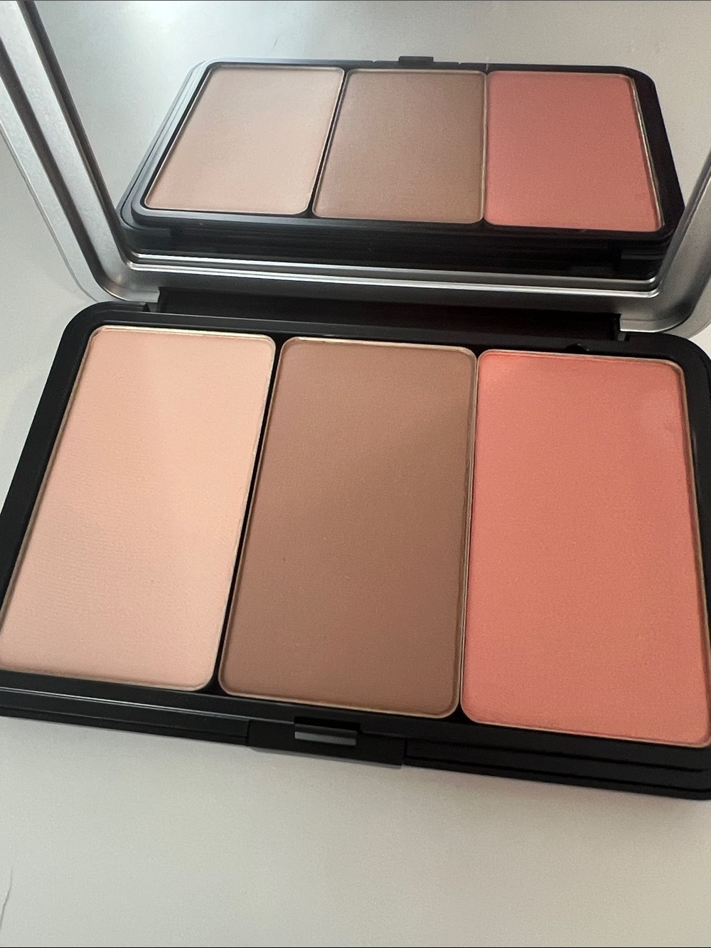 NWOB Make Up For Ever Artist Face Color Palette 3 Pan highlight/contour/Blush